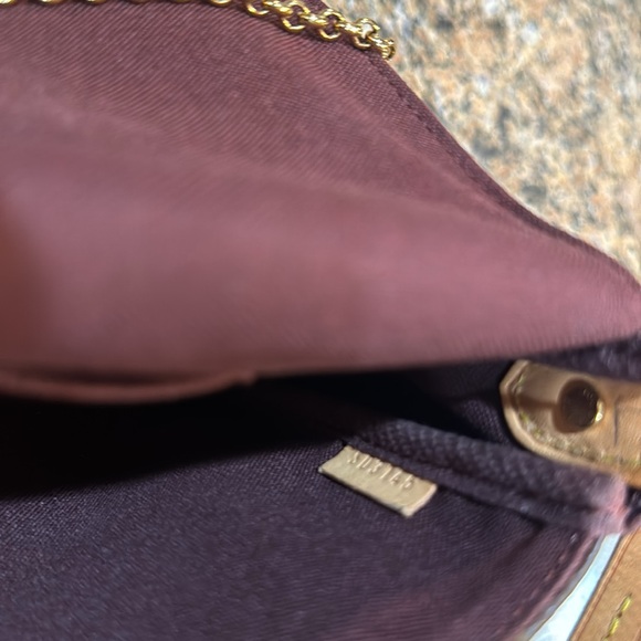 Louis Vuitton favorite - Picture 6 of 7